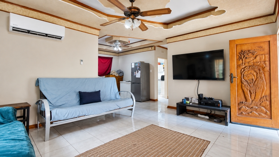 3 Bedroom Property for Sale in Geelhoutpark North West